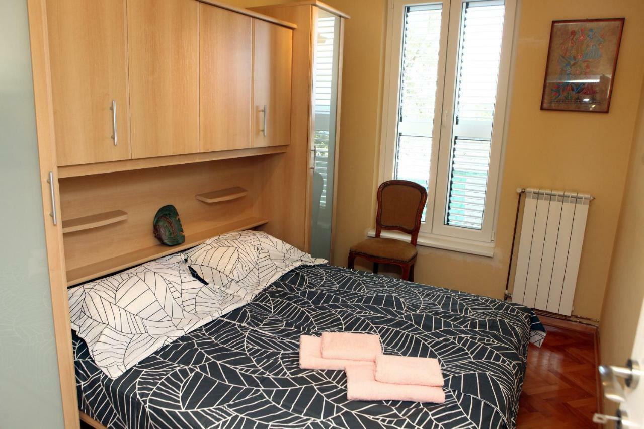70m² 2 slaapkamer, 1 privé badkamer Appartement in Portorož Buitenkant foto