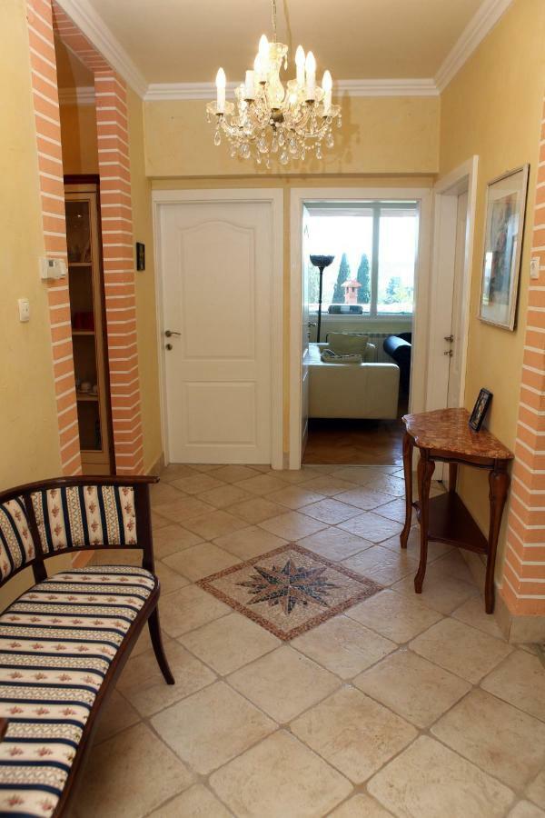 70m² 2 slaapkamer, 1 privé badkamer Appartement in Portorož Buitenkant foto